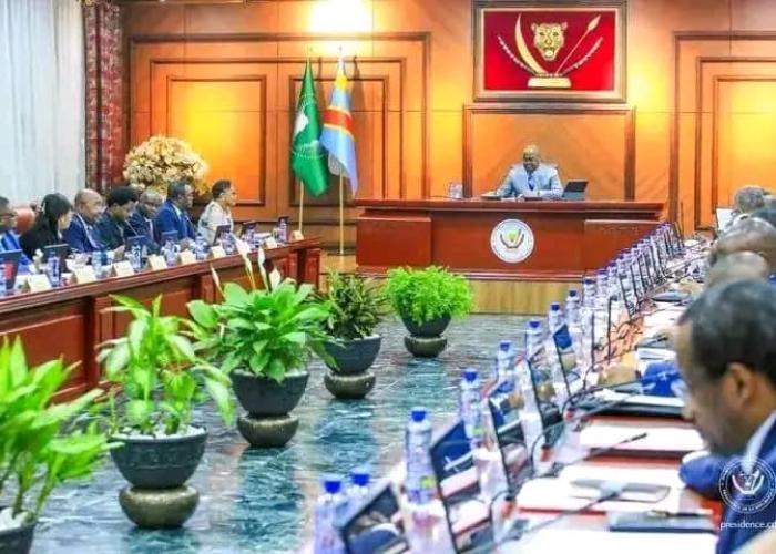 ESU : Félix Tshisekedi encourage une évaluation à mi-parcours du système LMD