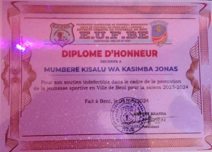 Un diplôme d'honneur décerné à l'homme d'affaires Jonas Kasimba