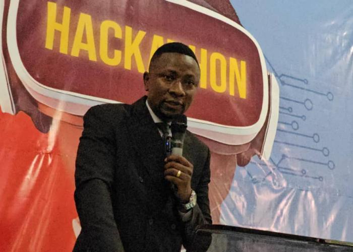 Concours Jenga Congo HACKATON 2024, Serge Farini invite les jeunes participants à faire la technologie de la paix